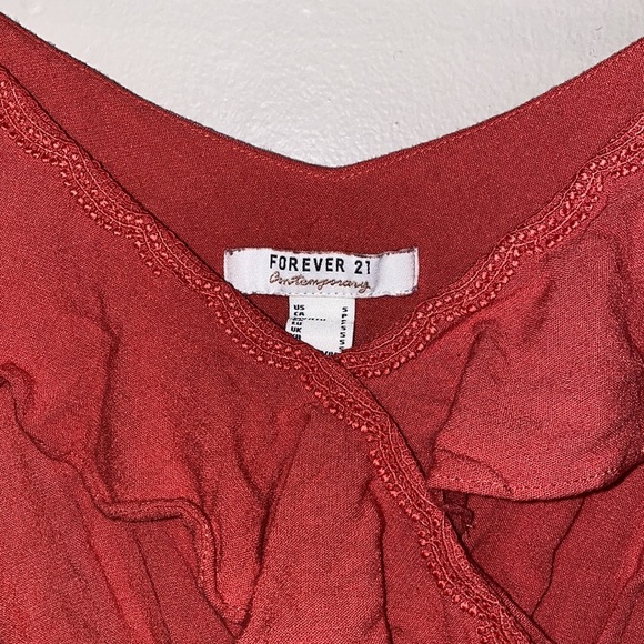 Coral cropped top from Forever 21 - Picture 2 of 3